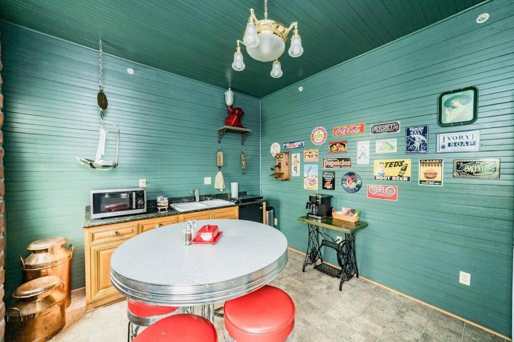 The Long Run - 2 Ca King Sized Beds+ - Sleeps 8-10 *
