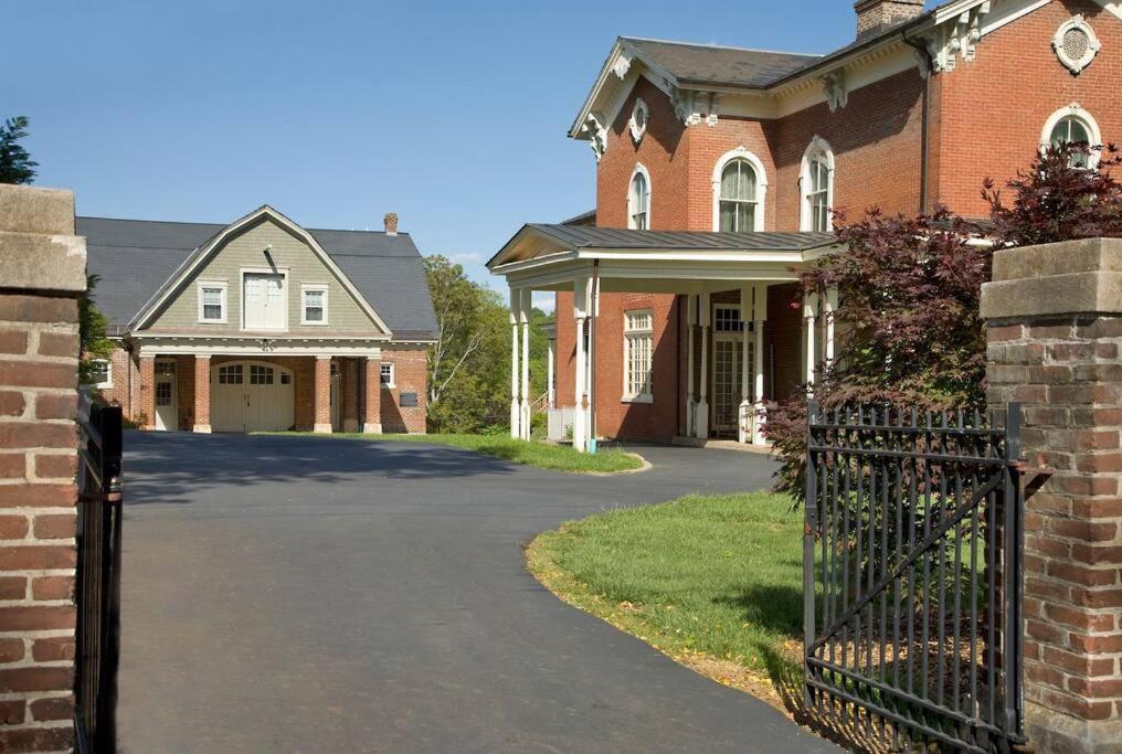 The Long Run - 2 Ca King Sized Beds+ - Sleeps 8-10 *